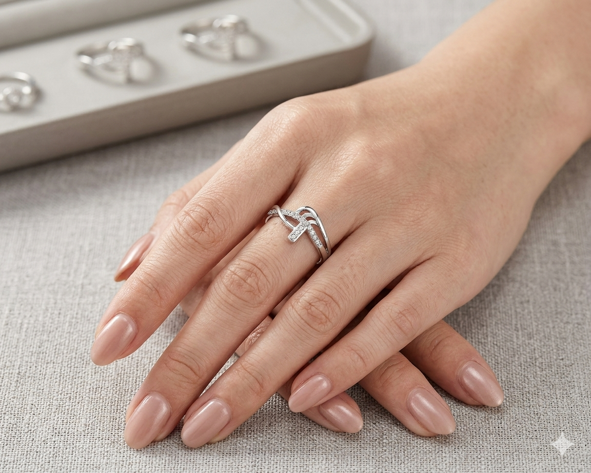 Rivia 925 sterling silver jewellery ring | gifts for besties, girlfriends, or any women in your life | with 925 stamp