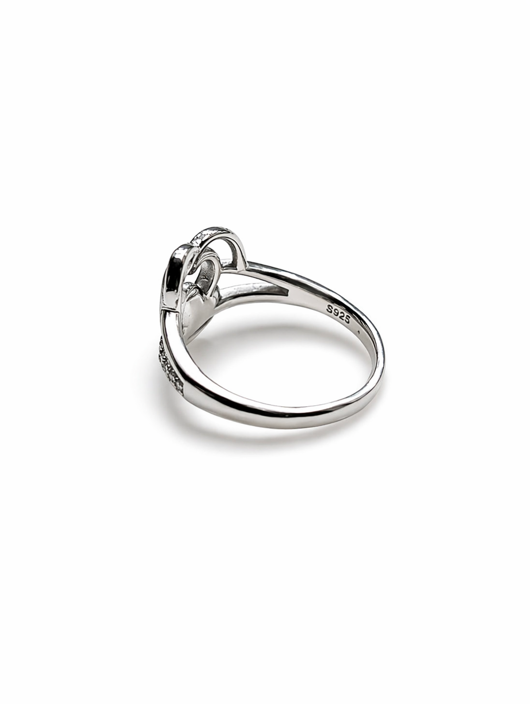Rivia 925 sterling silver jewellery ring | gifts for besties, girlfriends, or any women in your life | with 925 stamp