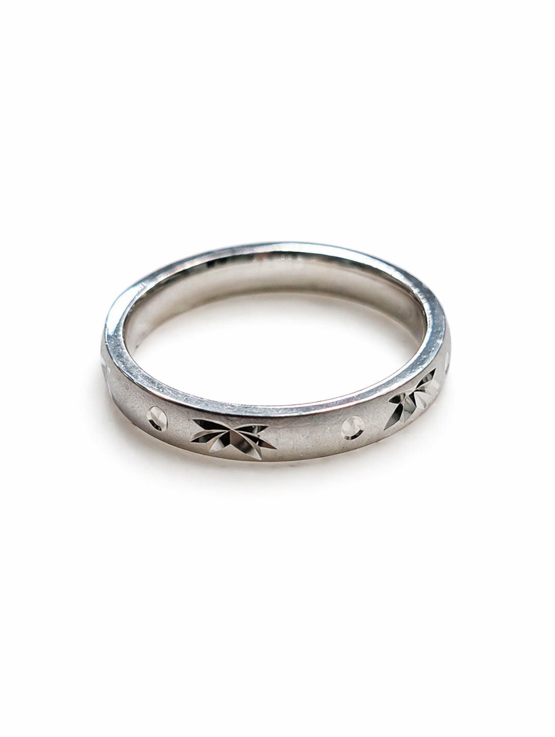 Rivia 925 sterling silver jewellery ring | gifts for besties, girlfriends, or any women in your life | with 925 stamp
