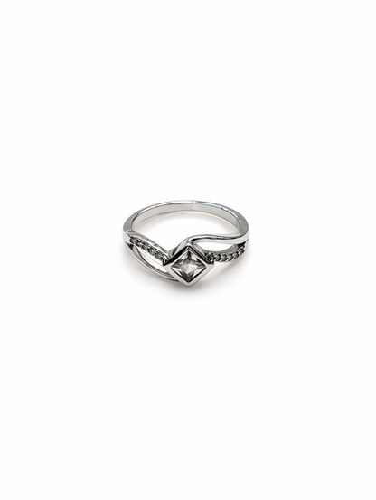 Rivia 925 sterling silver jewellery ring | gifts for besties, girlfriends, or any women in your life | with 925 stamp