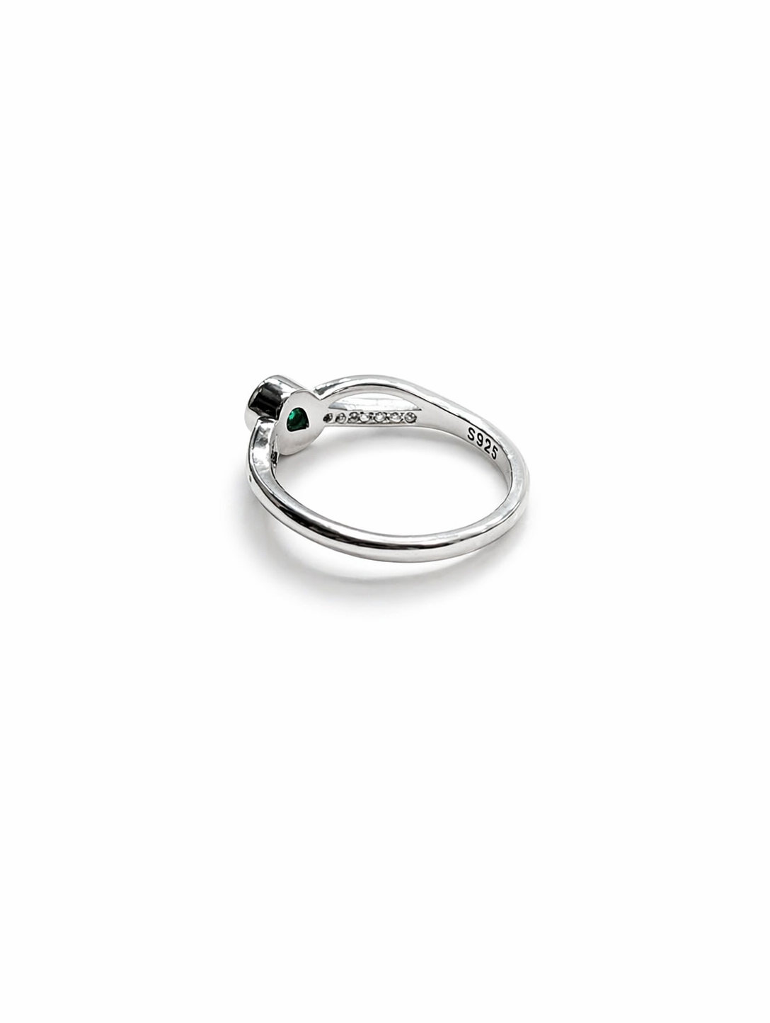 Rivia 925 sterling silver jewellery ring | gifts for besties, girlfriends, or any women in your life | with 925 stamp