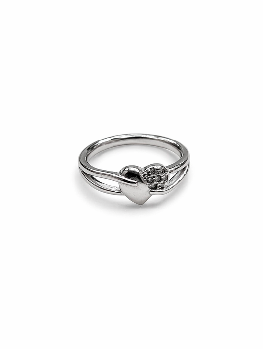Rivia 925 sterling silver jewellery ring | gifts for besties, girlfriends, or any women in your life | with 925 stamp